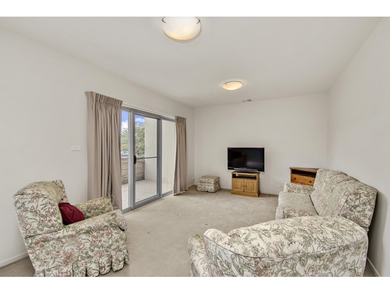 9/311 Flemington Road, Franklin ACT 2913