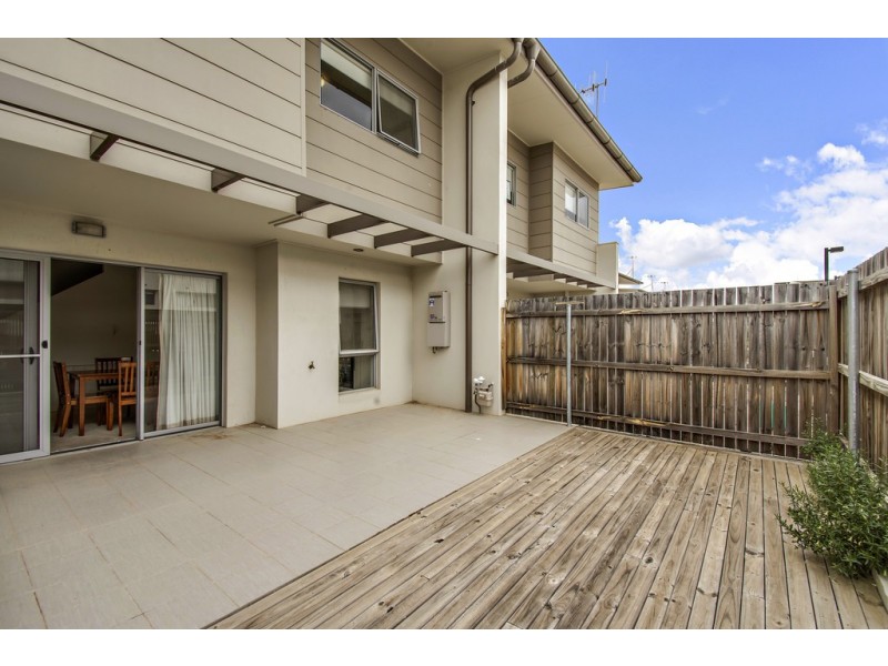 9/311 Flemington Road, Franklin ACT 2913