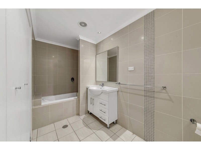 7/120 Athllon Drive, Greenway ACT 2900