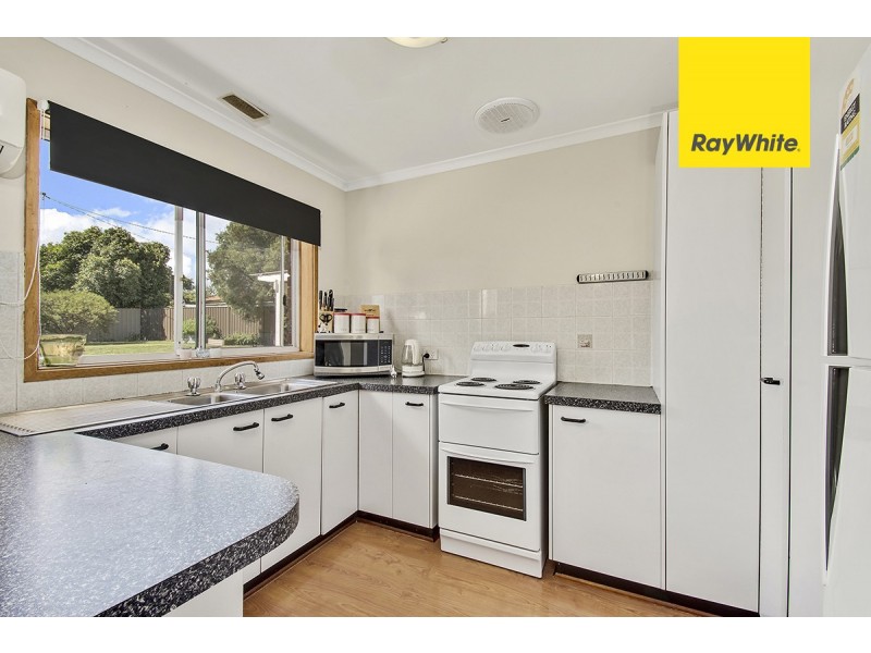 17 Beazley Crescent, Calwell ACT 2905
