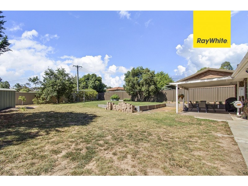 17 Beazley Crescent, Calwell ACT 2905