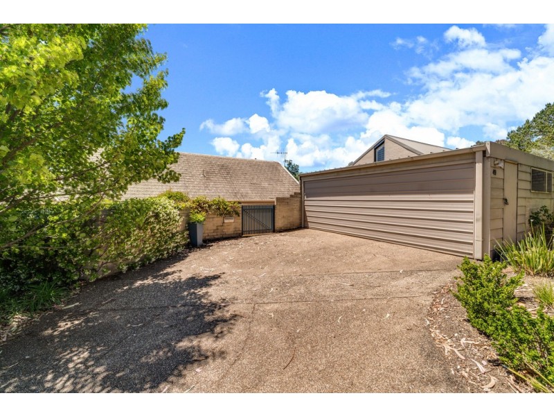 49 Pearson Street, Holder ACT 2611