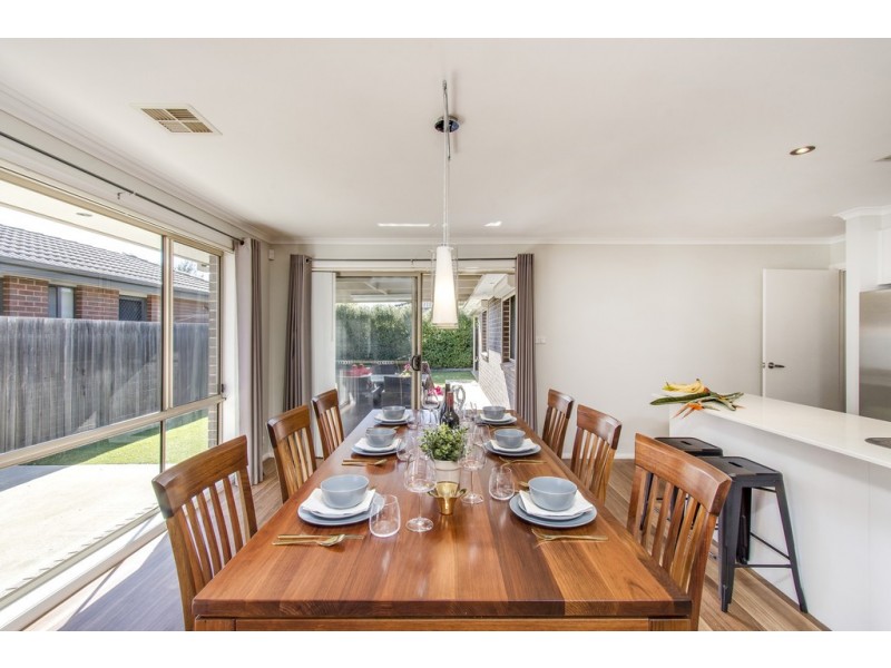 8 Joan Long Street, Franklin ACT 2913