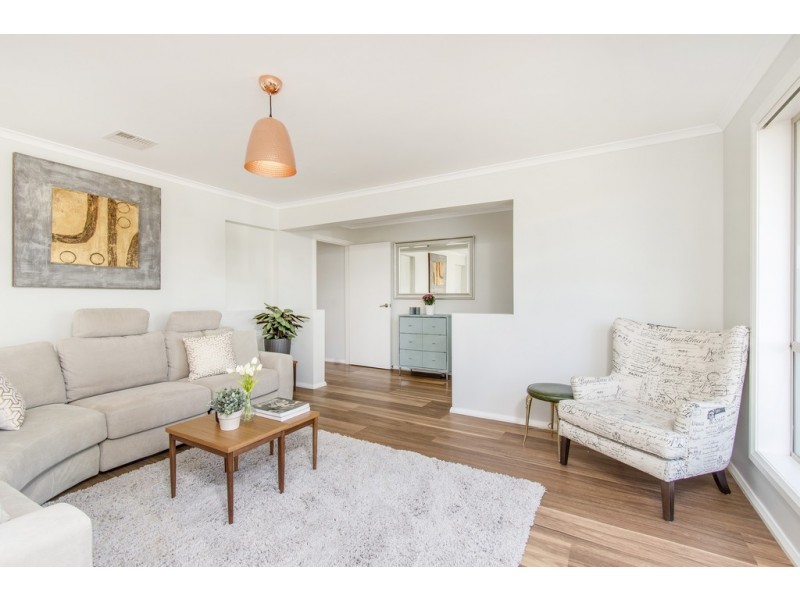 8 Joan Long Street, Franklin ACT 2913