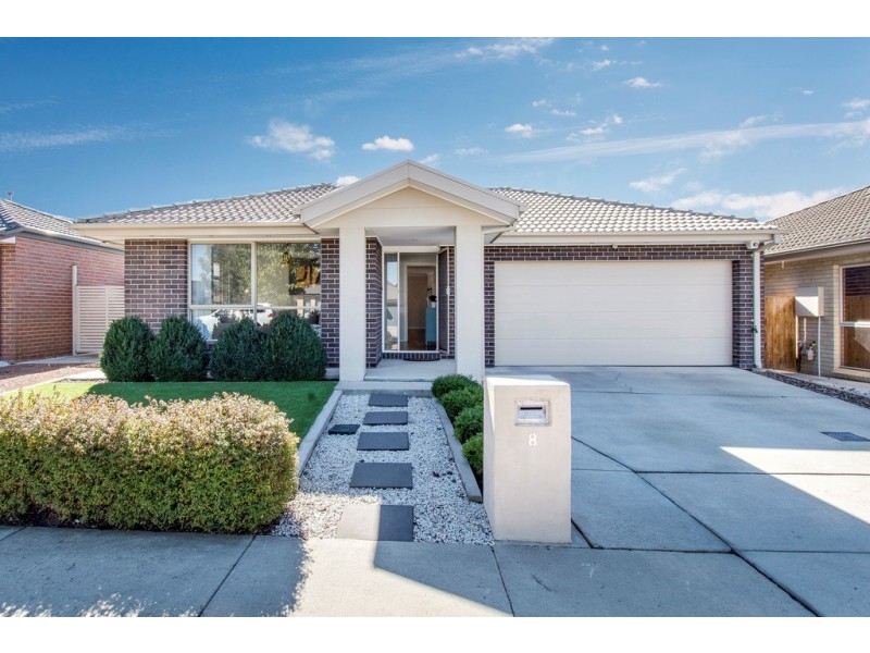8 Joan Long Street, Franklin ACT 2913