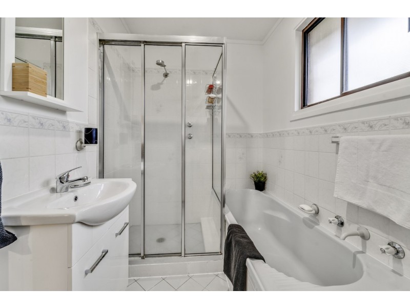 12 Ayers Place, Curtin ACT 2605