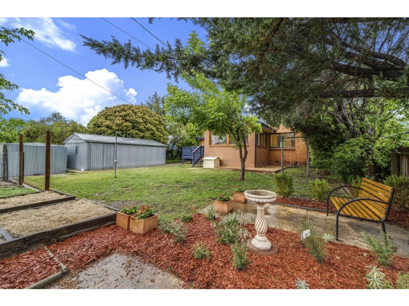 12 Ayers Place, Curtin ACT 2605