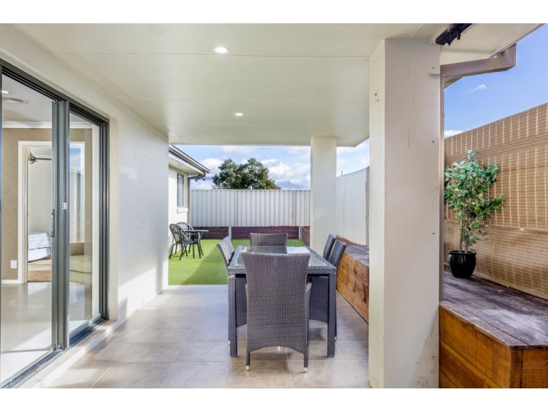5 Hilda Kincaid Crescent, Macgregor ACT 2615