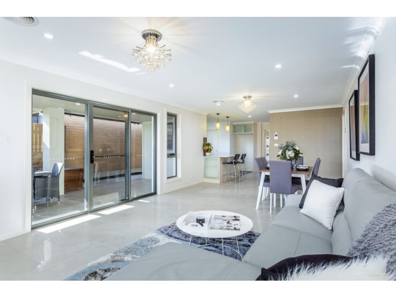 5 Hilda Kincaid Crescent, Macgregor ACT 2615