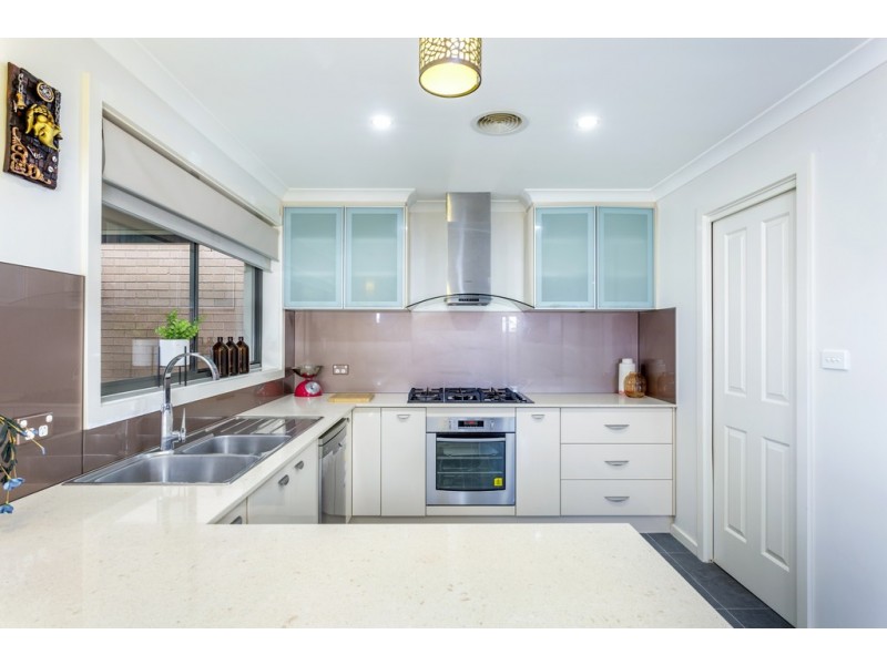 5 Hilda Kincaid Crescent, Macgregor ACT 2615