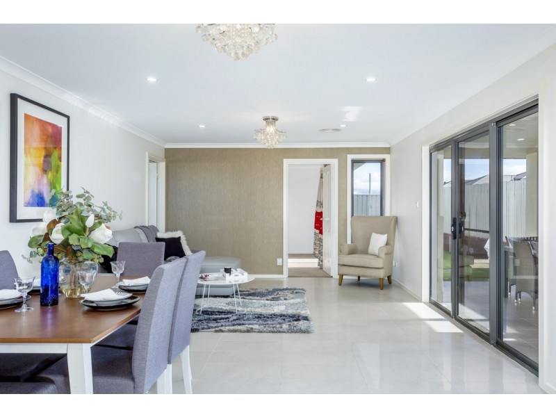 5 Hilda Kincaid Crescent, Macgregor ACT 2615