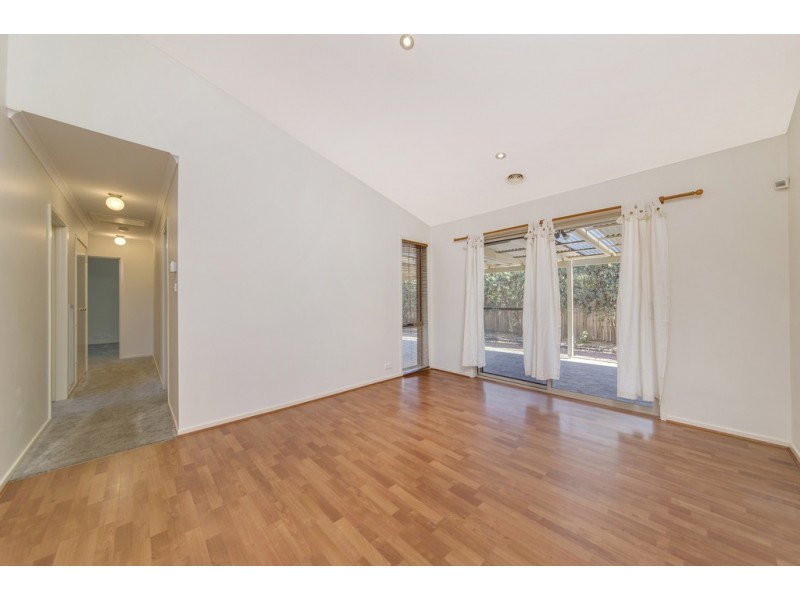 10 Cecil Place, Dunlop ACT 2615