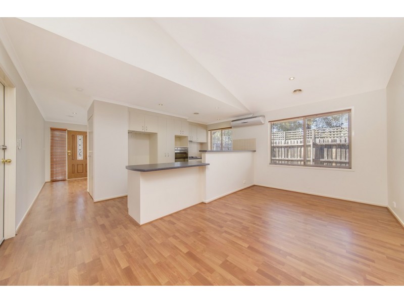 10 Cecil Place, Dunlop ACT 2615