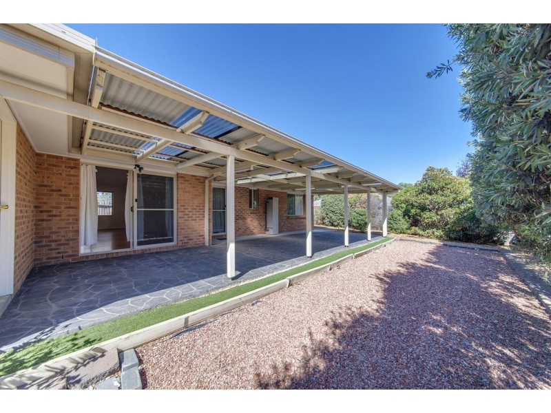 10 Cecil Place, Dunlop ACT 2615