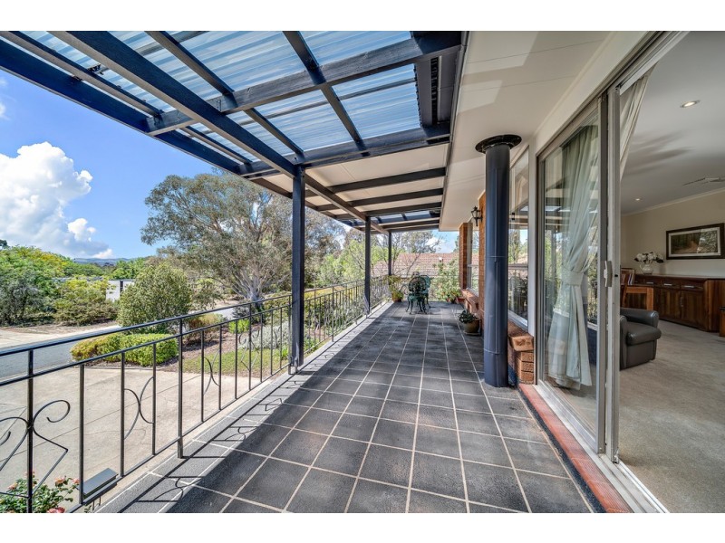 25 McLachlan Crescent, Weetangera ACT 2614