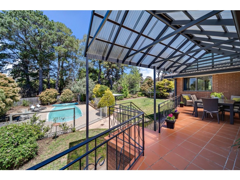 25 McLachlan Crescent, Weetangera ACT 2614
