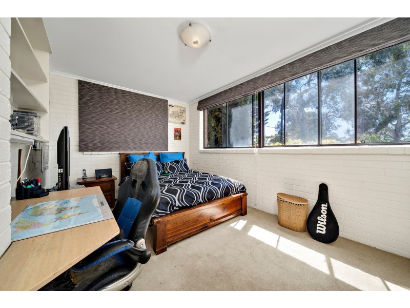 25 McLachlan Crescent, Weetangera ACT 2614
