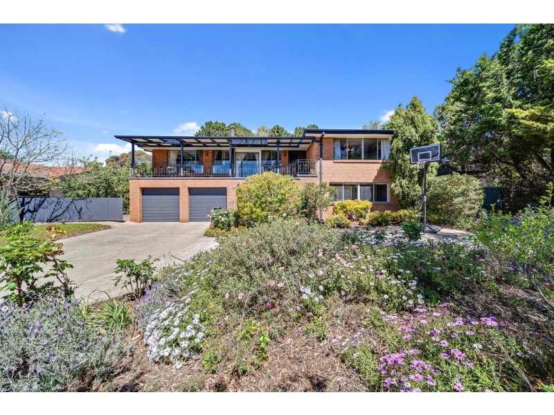 25 McLachlan Crescent, Weetangera ACT 2614