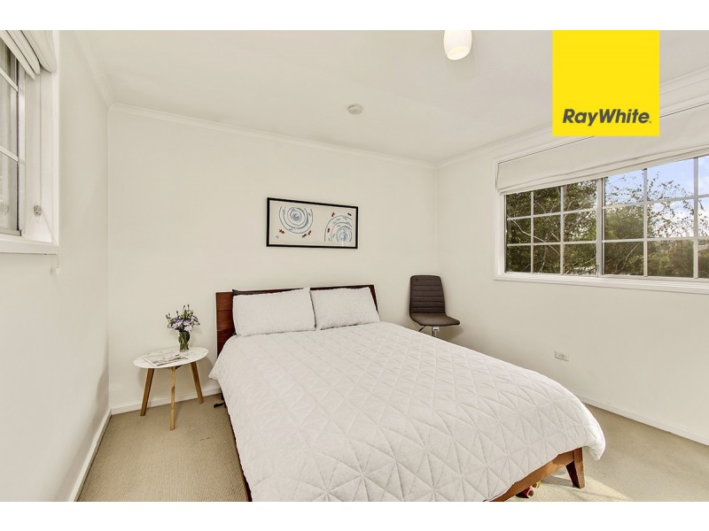 1 Elmslie Place, Curtin ACT 2605