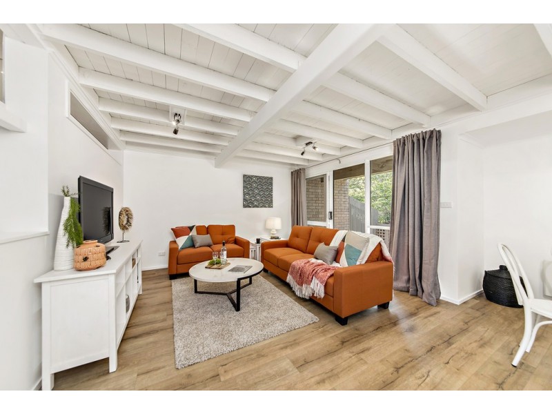 19 English Court, Phillip ACT 2606