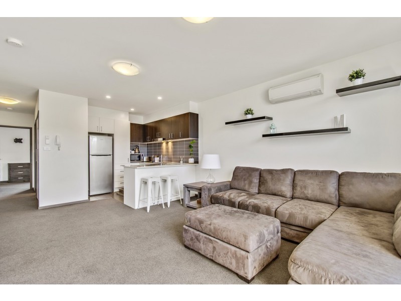 64/41 Clare Burton Crescent, Franklin ACT 2913