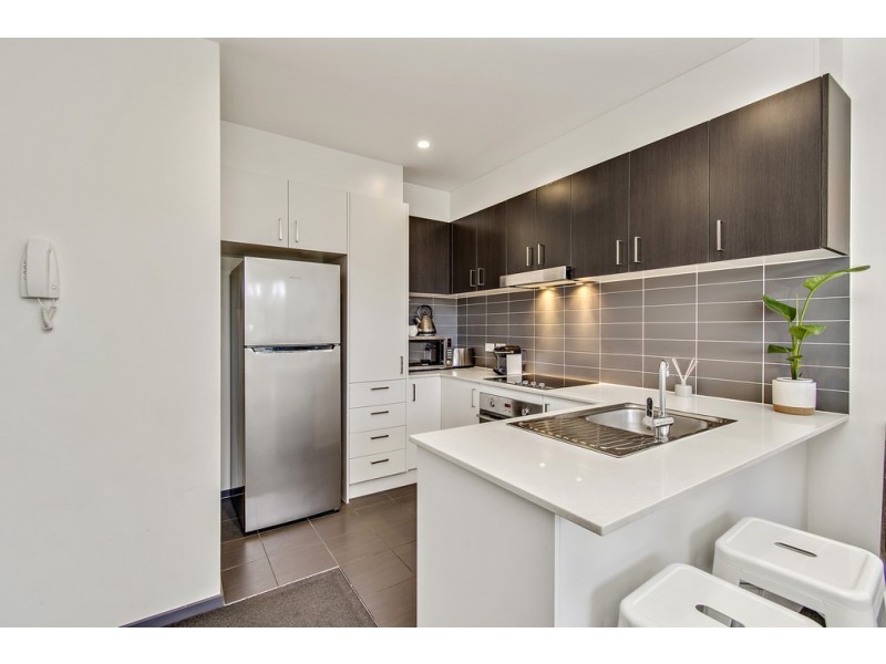 64/41 Clare Burton Crescent, Franklin ACT 2913