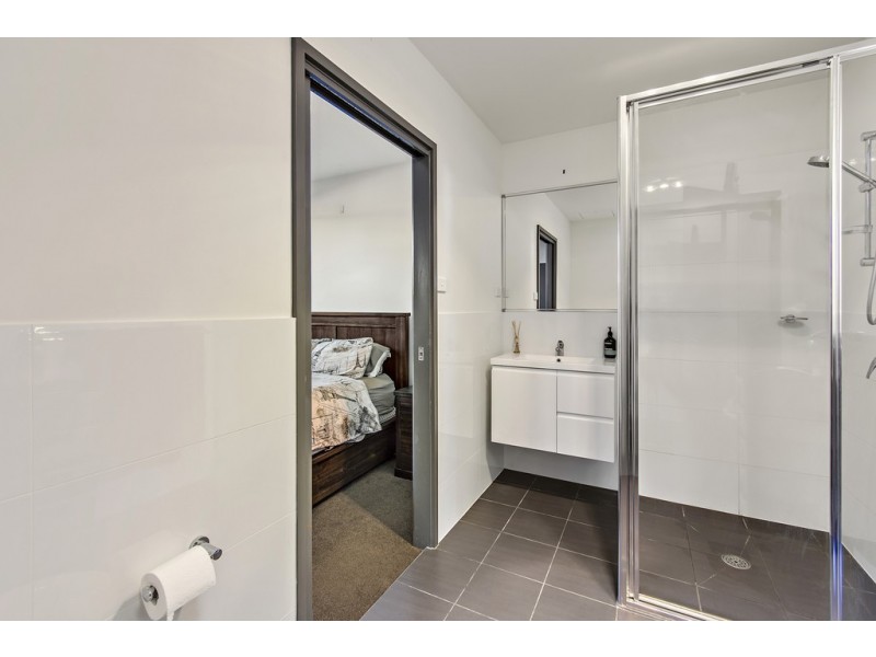 64/41 Clare Burton Crescent, Franklin ACT 2913