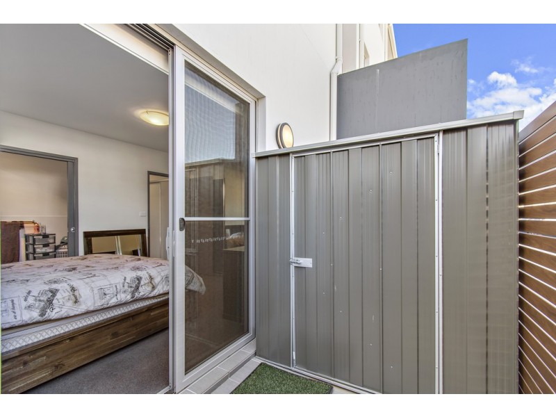 64/41 Clare Burton Crescent, Franklin ACT 2913