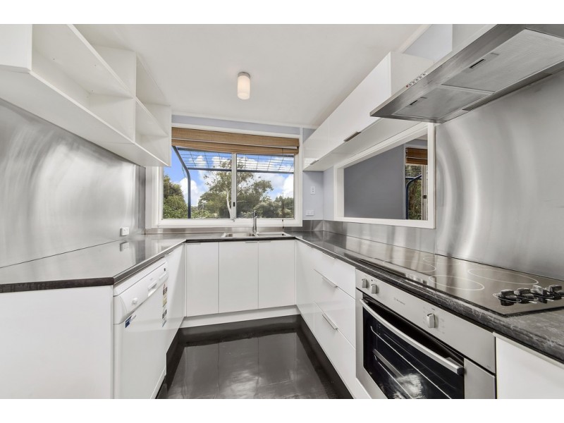 2 Hopwood Place, Kambah ACT 2902