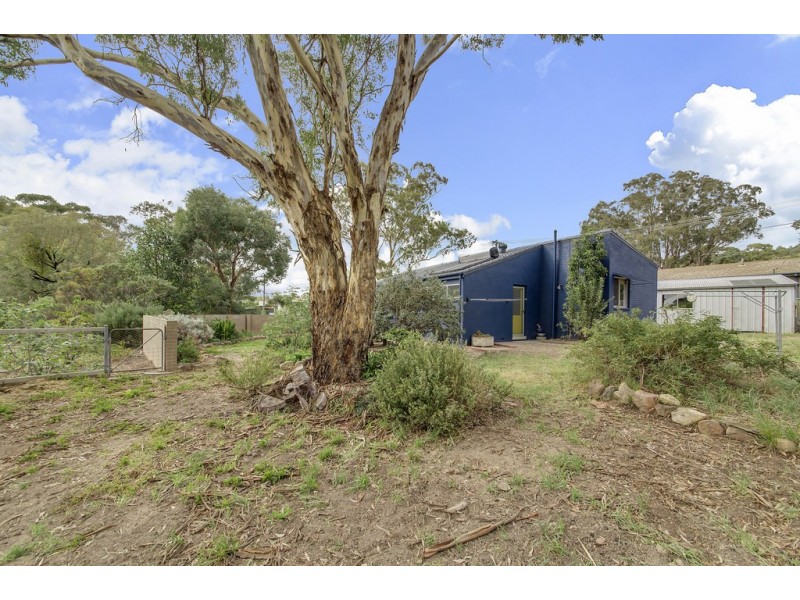 2 Hopwood Place, Kambah ACT 2902