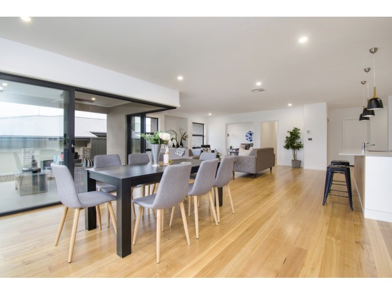 43 Gillespie Street, Weetangera ACT 2614