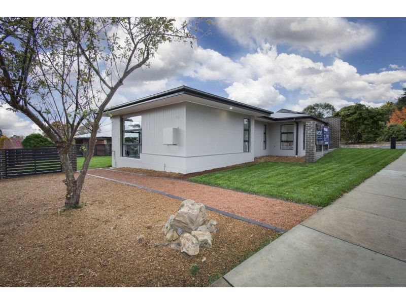43 Gillespie Street, Weetangera ACT 2614