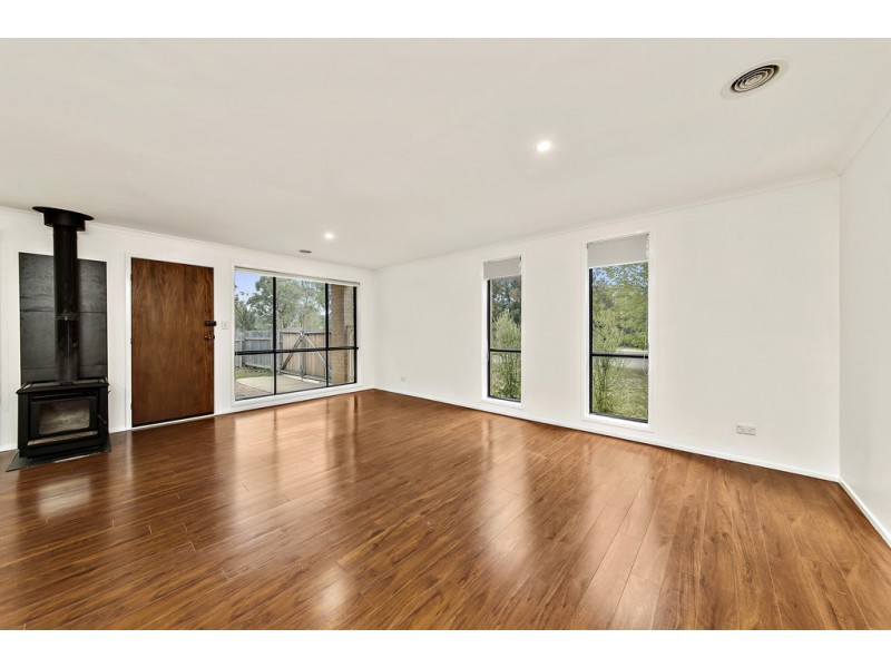 7 Book Place, Latham ACT 2615