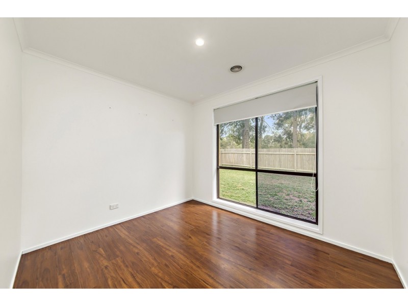 7 Book Place, Latham ACT 2615