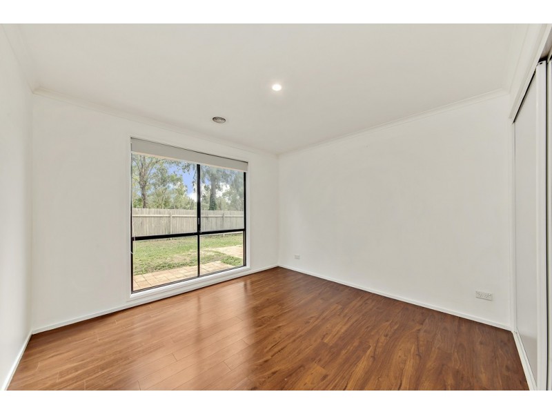 7 Book Place, Latham ACT 2615