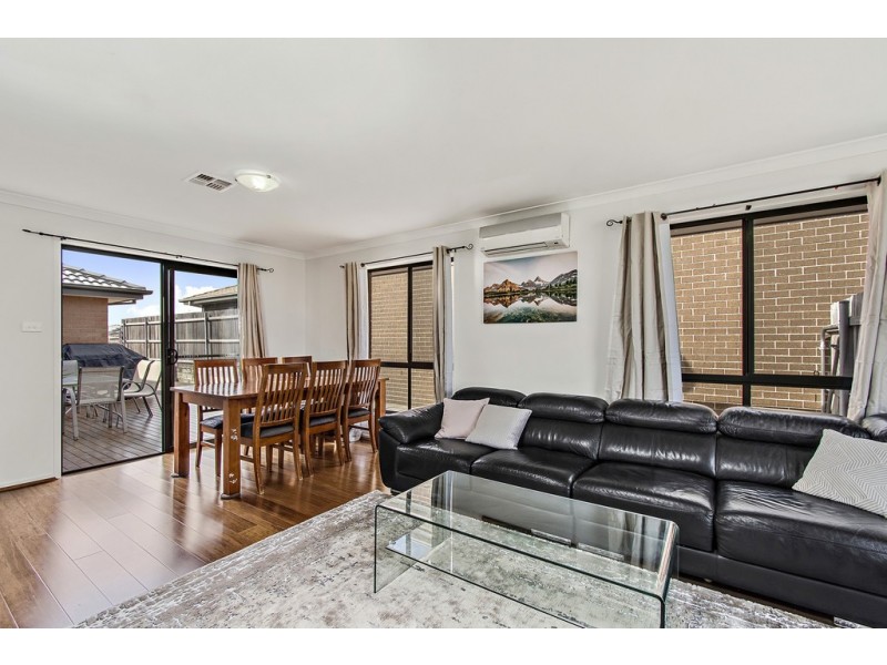 14 Audrey Cahn Street, Macgregor ACT 2615