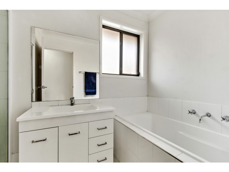 14 Audrey Cahn Street, Macgregor ACT 2615