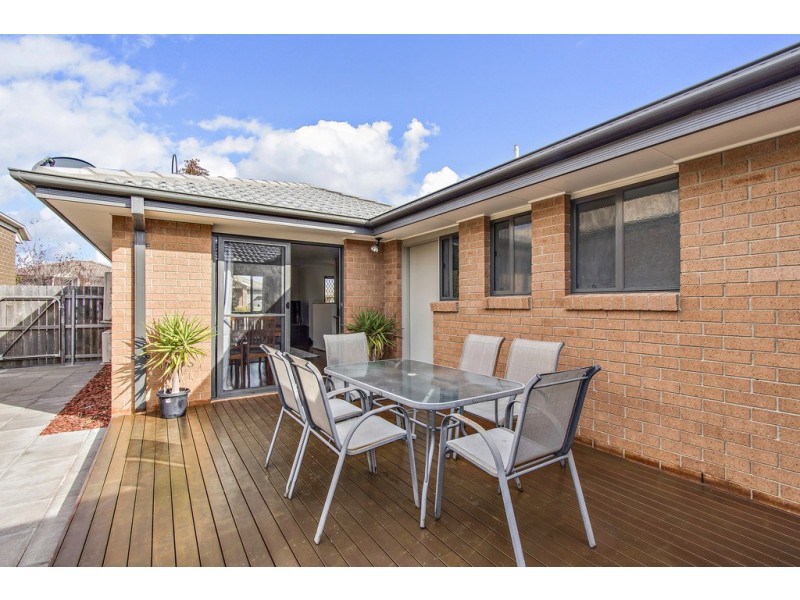 14 Audrey Cahn Street, Macgregor ACT 2615