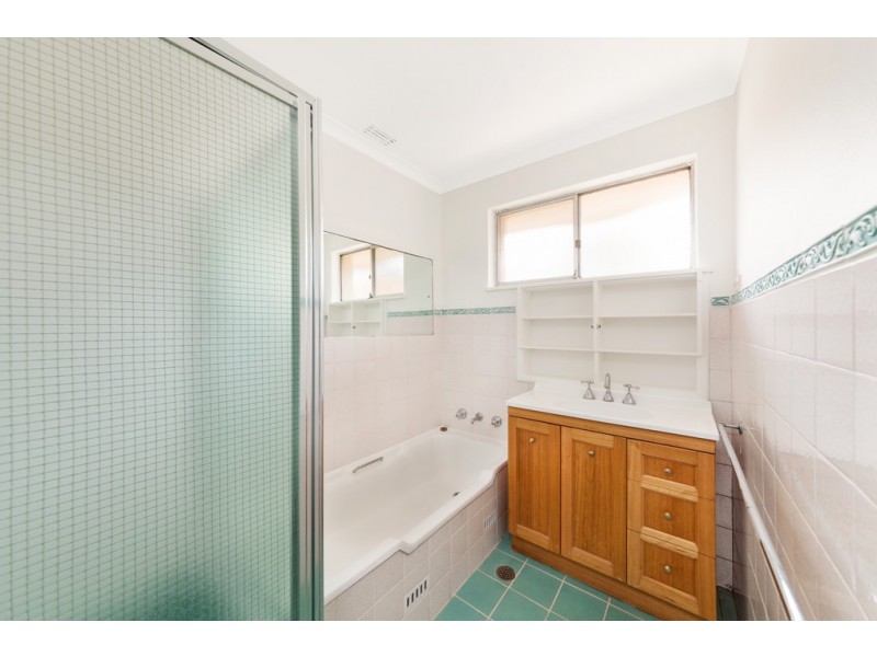 99 Morgan Crescent, Curtin ACT 2605