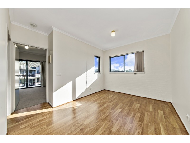 12/1 Tauss Place, Bruce ACT 2617