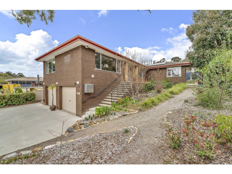 82 Bandjalong Crescent, Aranda ACT 2614