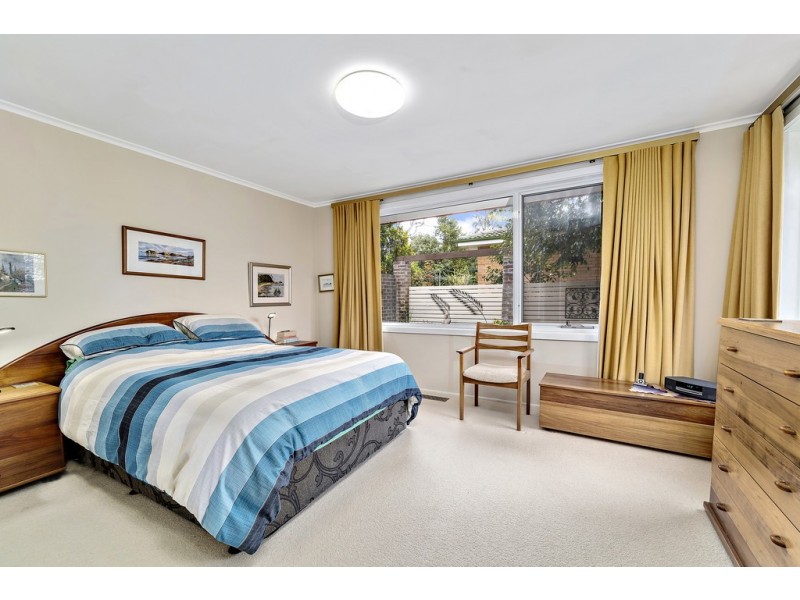 82 Bandjalong Crescent, Aranda ACT 2614