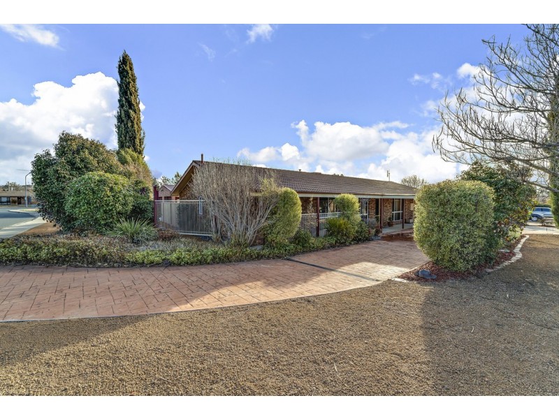 1 Balala Place, Isabella Plains ACT 2905