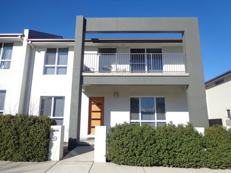 9 Devlin Street, Gungahlin ACT 2912
