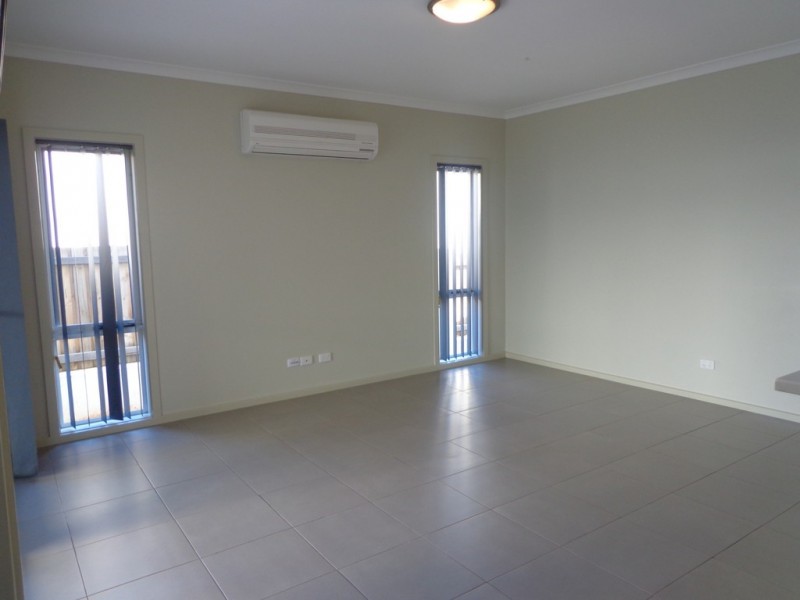 9 Devlin Street, Gungahlin ACT 2912