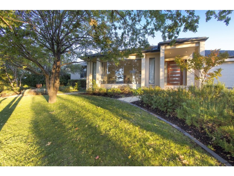 16 Goble Street, Hughes ACT 2605