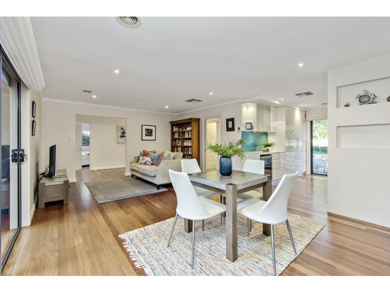 16 Goble Street, Hughes ACT 2605
