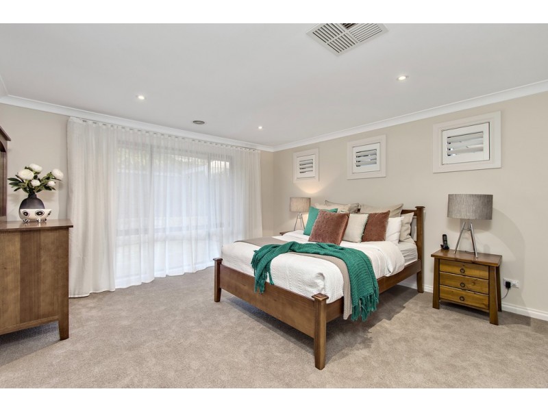 16 Goble Street, Hughes ACT 2605