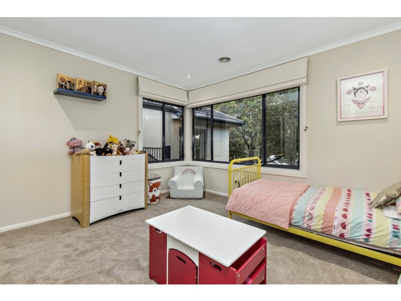 16 Goble Street, Hughes ACT 2605