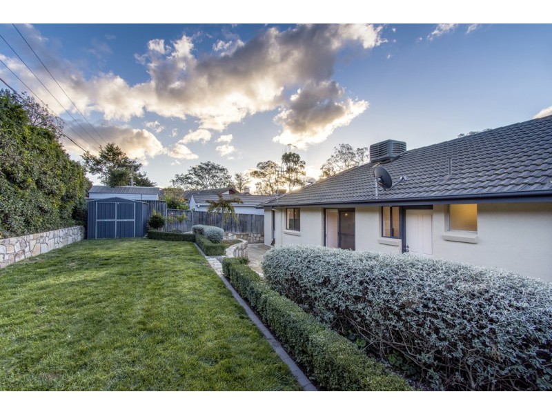 16 Goble Street, Hughes ACT 2605